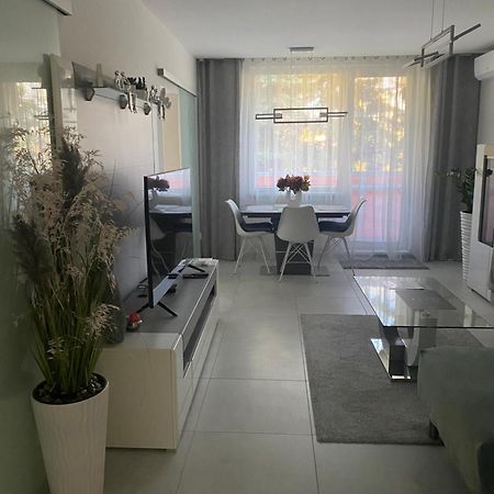 Apartman Nitra Bagian luar foto