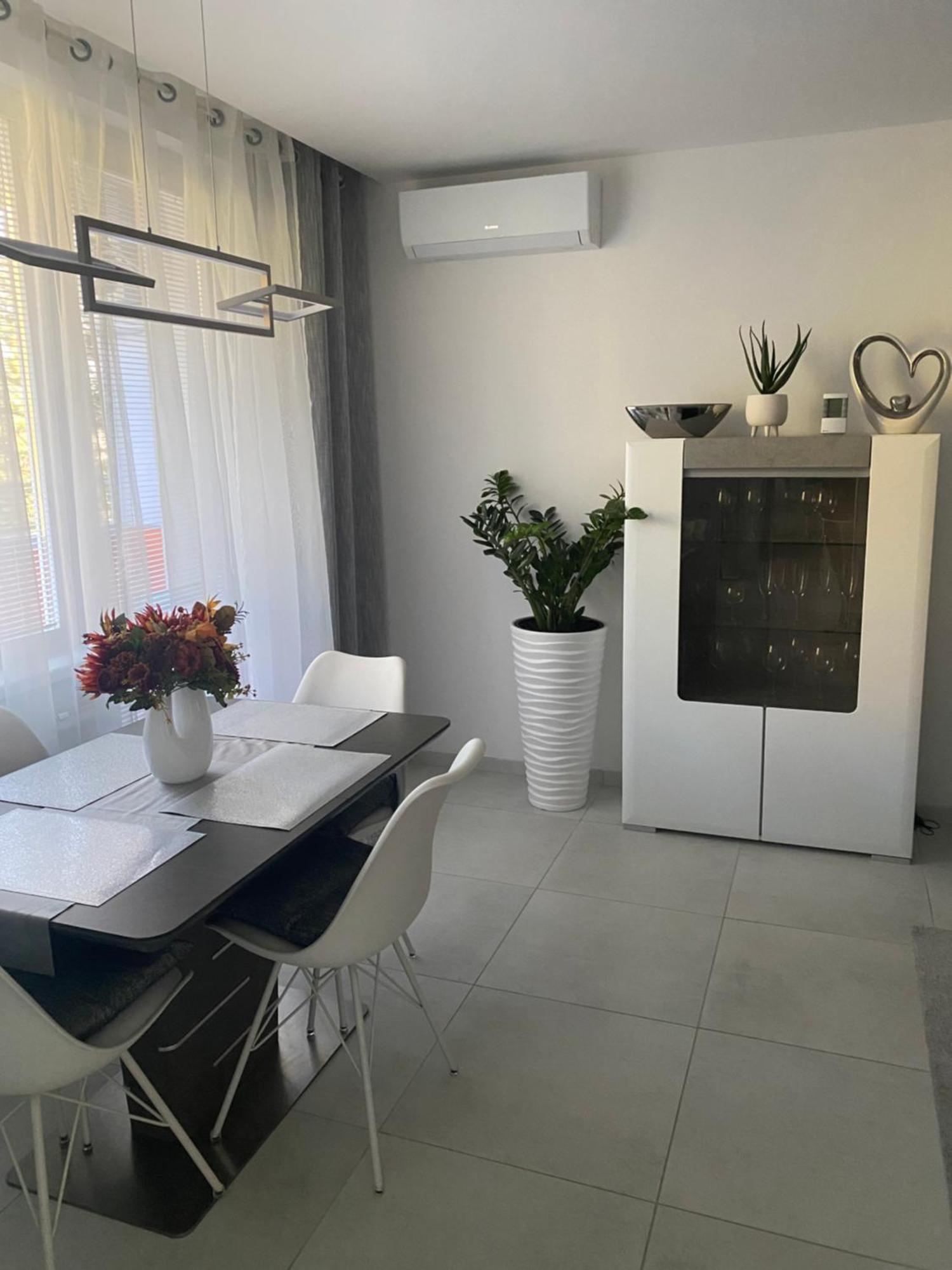 Apartman Nitra Bagian luar foto